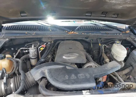 2005 Chevrolet Tahoe Ls из США, поврежденный, VIN 1GNEC13T85R218643